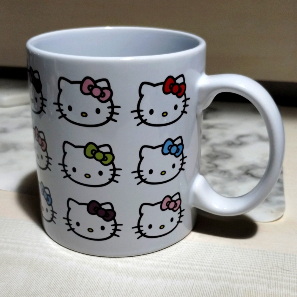 20 oz. Hello Kitty Mug